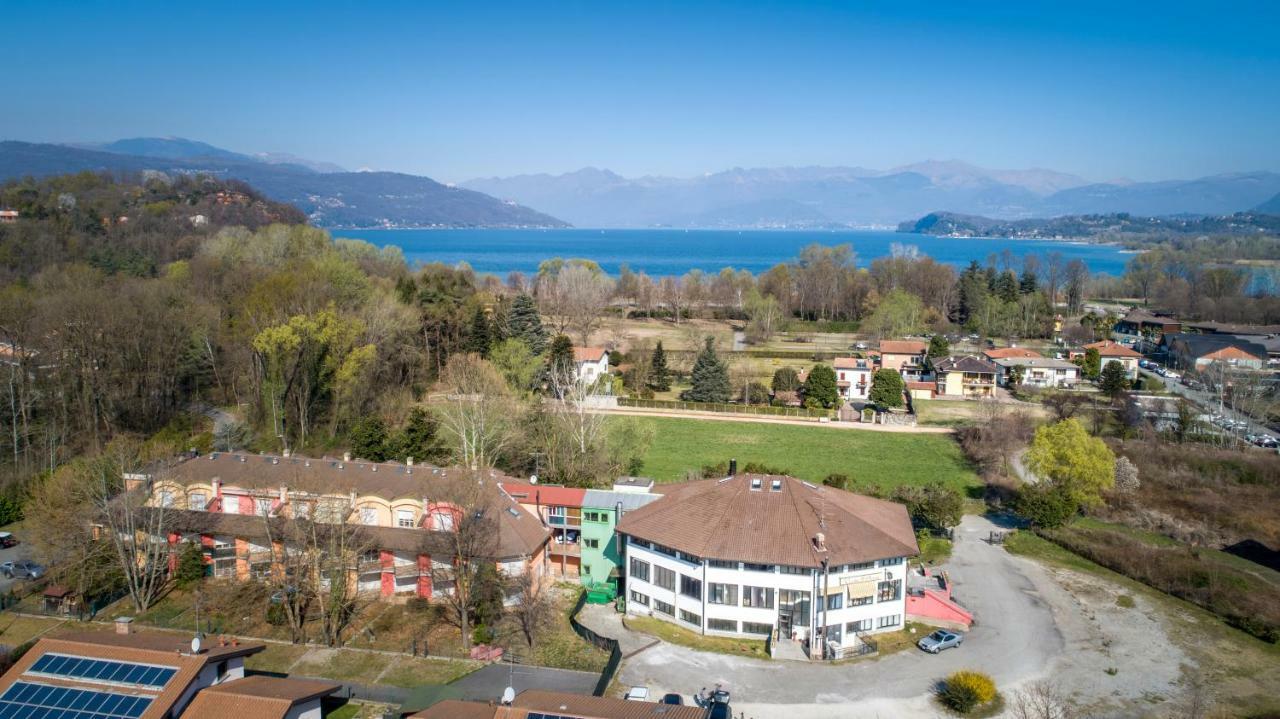 Cristal Lake Affittacamere Испра Екстериор снимка