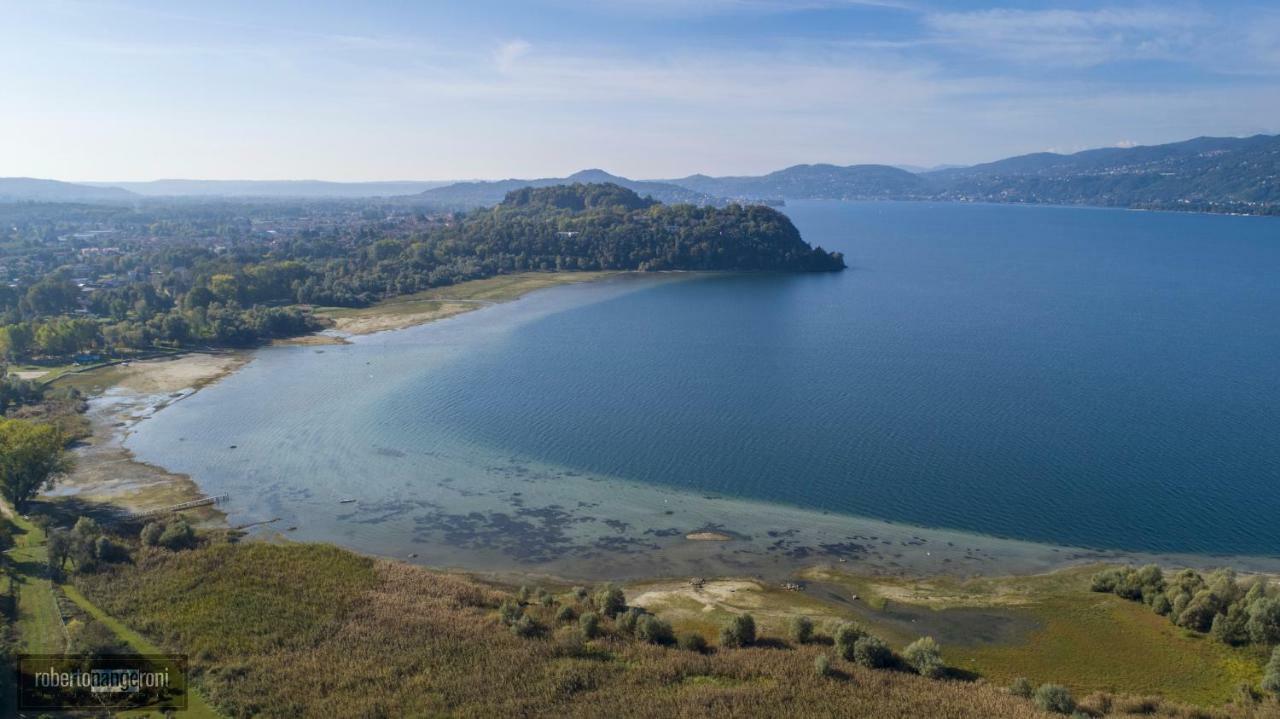 Cristal Lake Affittacamere Испра Екстериор снимка